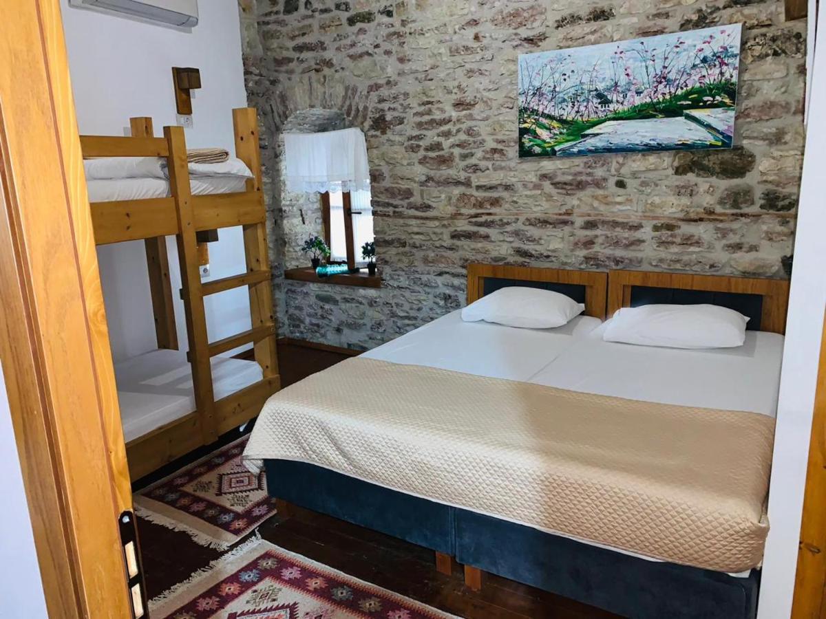 Guest House And Hostel Val-Mar Gjirokastër Dış mekan fotoğraf