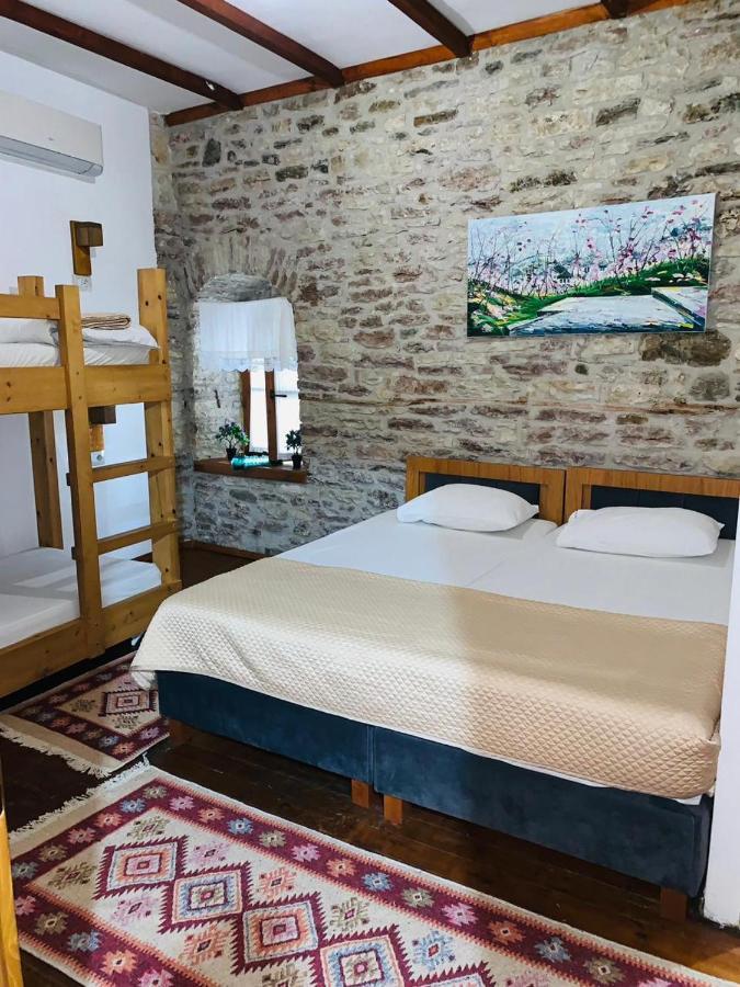 Guest House And Hostel Val-Mar Gjirokastër Dış mekan fotoğraf