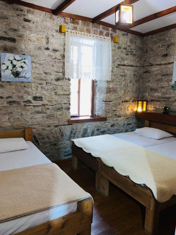 Guest House And Hostel Val-Mar Gjirokastër Dış mekan fotoğraf
