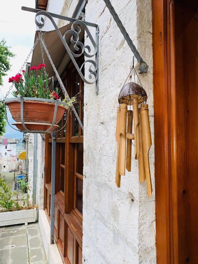 Guest House And Hostel Val-Mar Gjirokastër Dış mekan fotoğraf