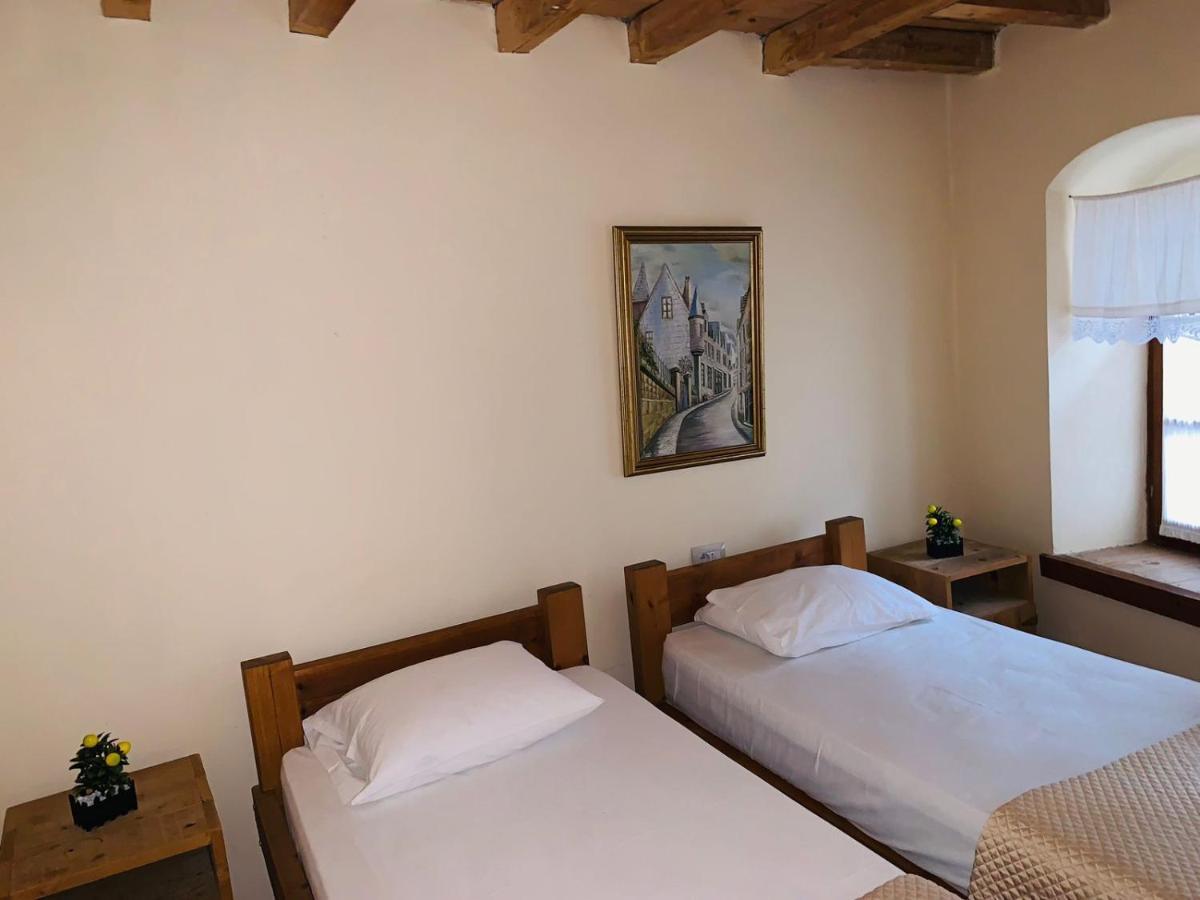 Guest House And Hostel Val-Mar Gjirokastër Dış mekan fotoğraf