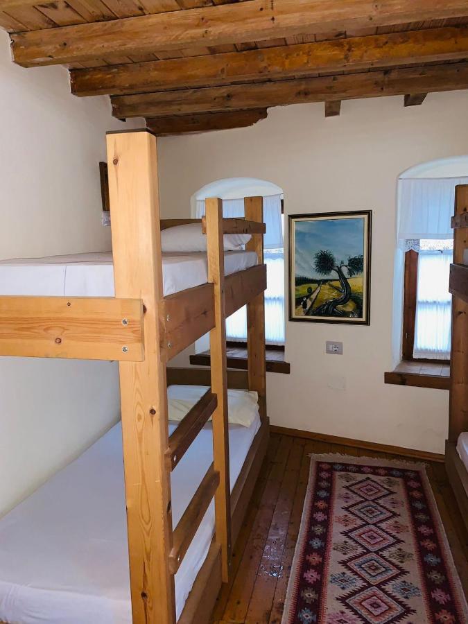 Guest House And Hostel Val-Mar Gjirokastër Dış mekan fotoğraf