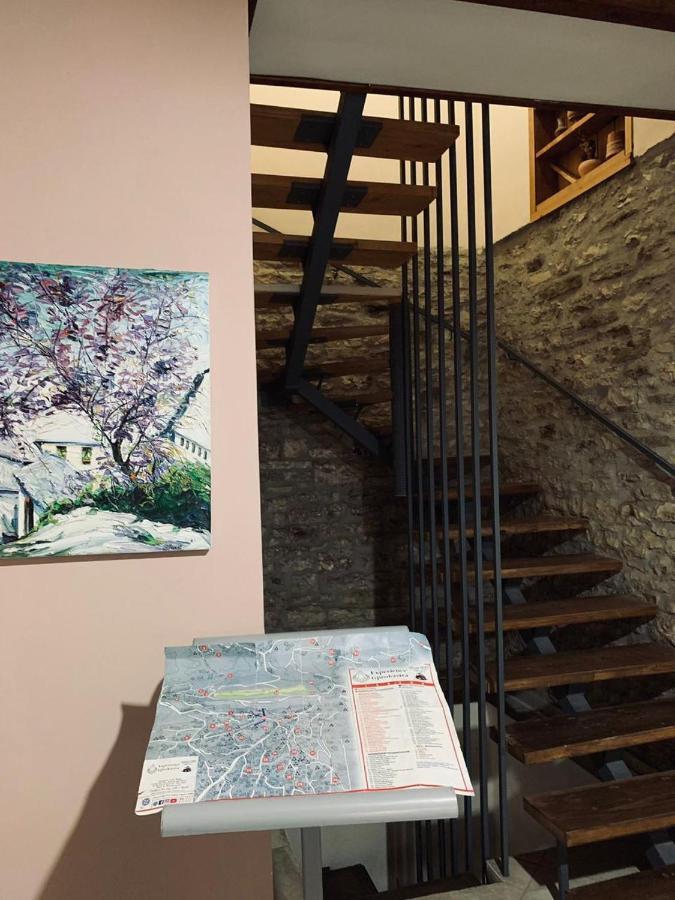 Guest House And Hostel Val-Mar Gjirokastër Dış mekan fotoğraf
